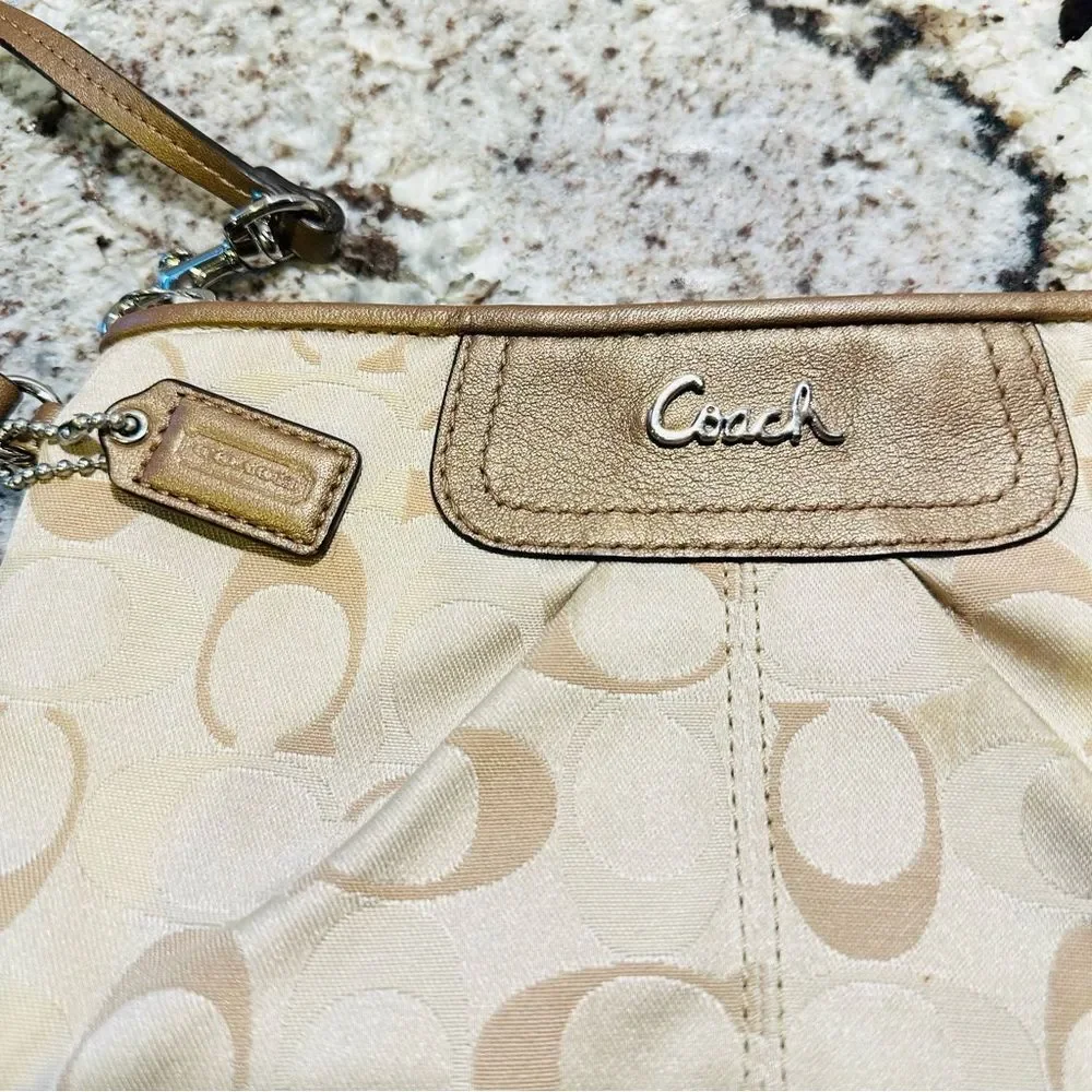 Coach Amanda Tan Wristlet Wallet